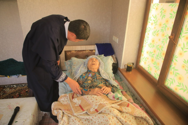 В Узбекистане нашли самую старую жительницу Земли — ей 130 лет В Узбекистане нашли самую старую жительницу Земли — ей 130 лет